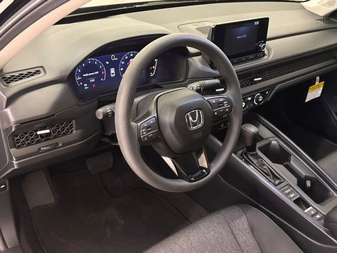 Certified 2025 Honda Accord SE image 19