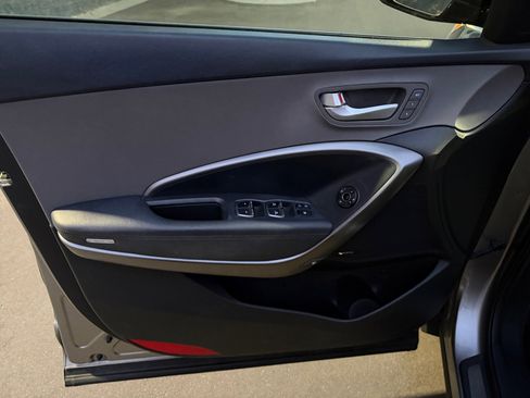 Used 2018 Hyundai Santa Fe Sport FWD image 13