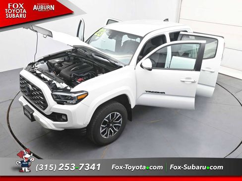 Used 2023 Toyota Tacoma TRD Sport AWD/4WD image 40