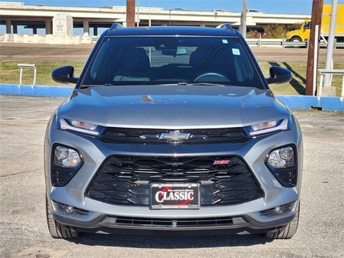 Used 2023 Chevrolet TrailBlazer RS image 2