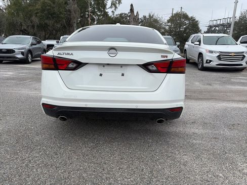 Used 2024 Nissan Altima 2.5 SR w/ SR Premium Package image 6