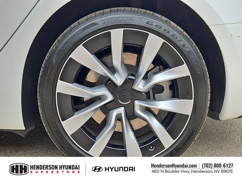 Used 2025 Tesla Model 3 Long Range RWD image 12