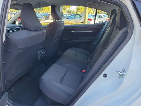 Used 2025 Toyota Camry LE image 11