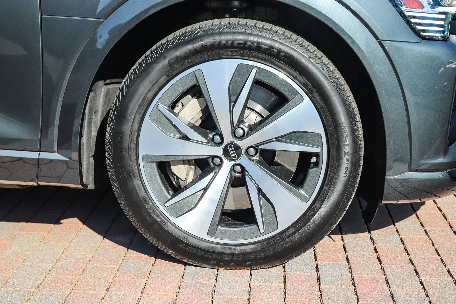 Certified 2024 Audi Q8 e-tron Premium Plus AWD/4WD image 10