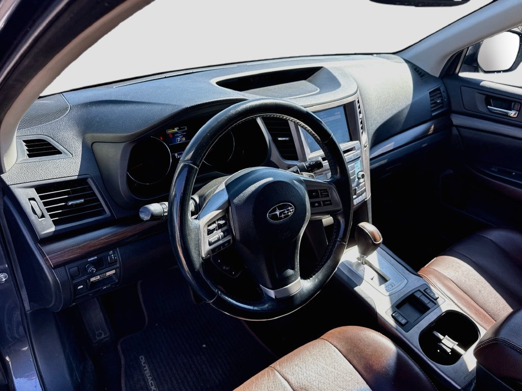 Used 2014 Subaru Outback 3.6R Limited AWD/4WD image 10