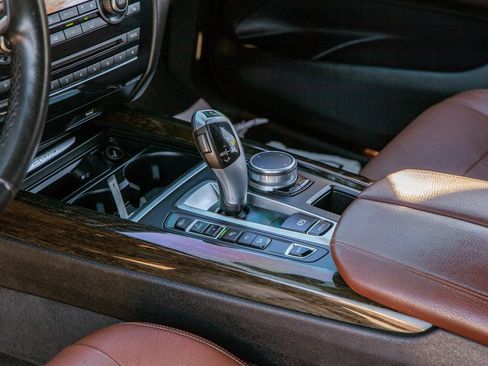 Used 2017 BMW X5 xDrive40e image 14