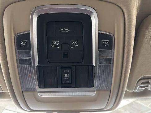 Used 2019 RAM 1500 Laramie image 48