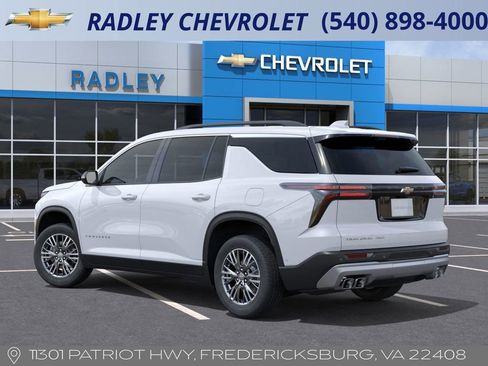 New 2026 Chevrolet Traverse LT w/ Driver Confidence Package image 3