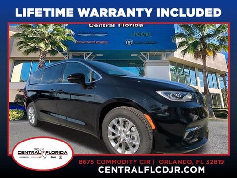 New 2026 Chrysler Pacifica Limited w/ Uconnect Theater Family Group AWD/4WD image 1