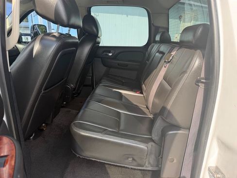 Used 2011 GMC Sierra 2500 SLT w/ SLT Convenience Package AWD/4WD image 14