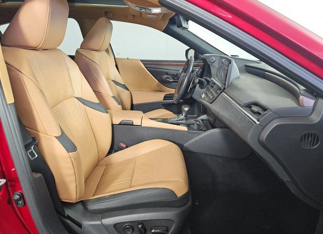 Used 2025 Lexus ES 350 Ultra Luxury FWD image 9