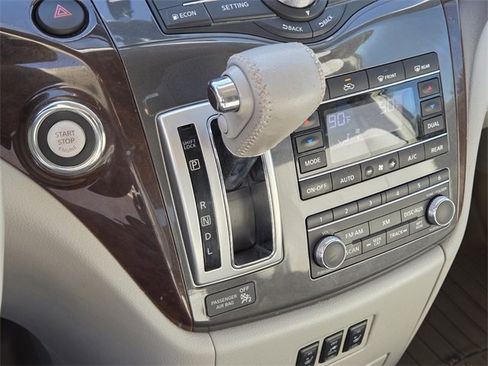 Used 2012 Nissan Quest SL image 24