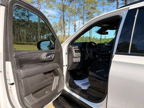 Used 2023 GMC Yukon AT4 AWD/4WD image 13