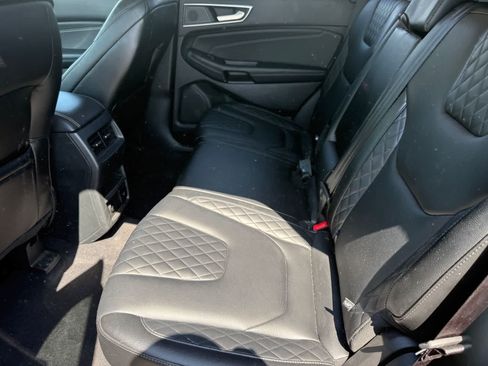 Used 2024 Ford Edge Titanium AWD/4WD image 8
