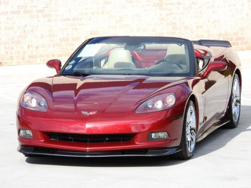 Used 2006 Chevrolet Corvette Convertible w/ Preferred Equipment Group RWD image 31