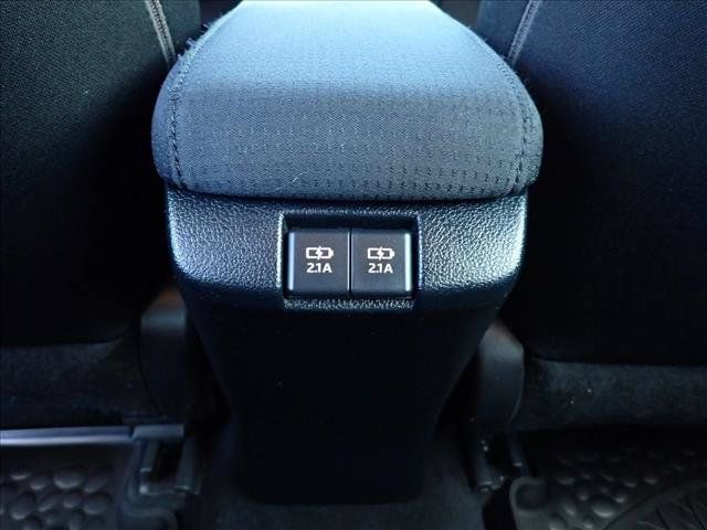 Used 2019 Toyota Prius LE FWD image 9