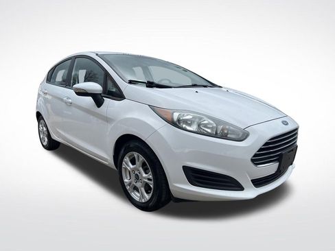 Used 2015 Ford Fiesta SE FWD image 3