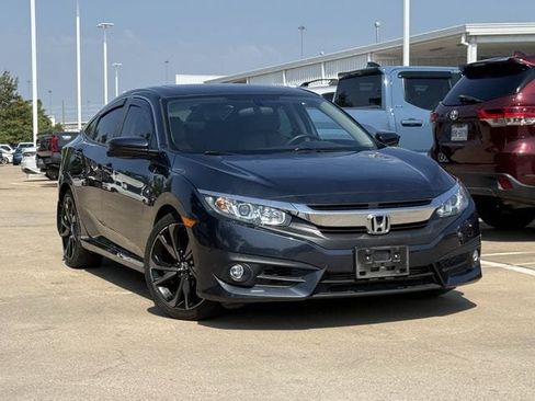 Used 2018 Honda Civic EX-T image 2