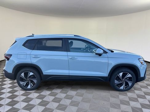 New 2025 Volkswagen Taos SE image 2