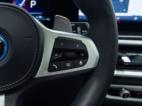 Certified 2025 BMW X5 xDrive50e w/ M Sport Package image 16