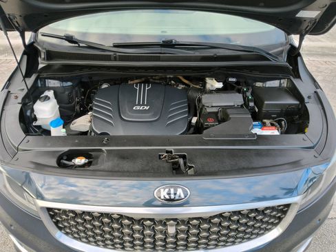Used 2016 Kia Sedona SX Limited image 42