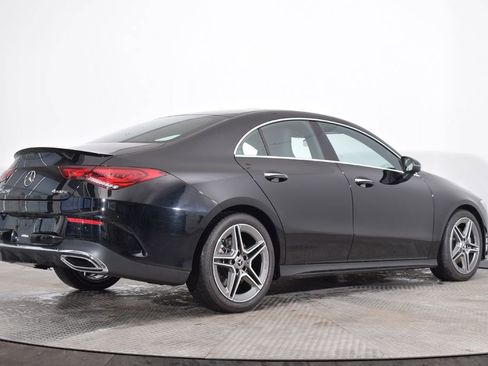 Used 2023 Mercedes-Benz CLA 250 4MATIC image 5