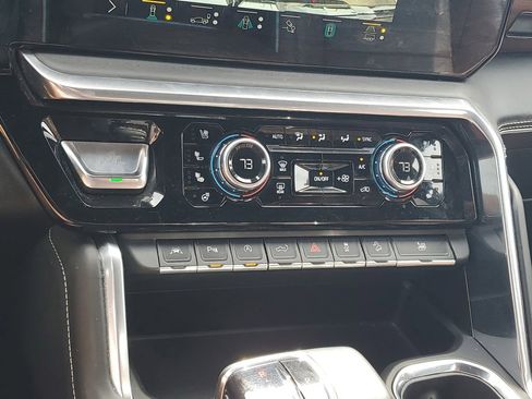 Used 2023 GMC Sierra 1500 Denali Ultimate AWD/4WD image 19