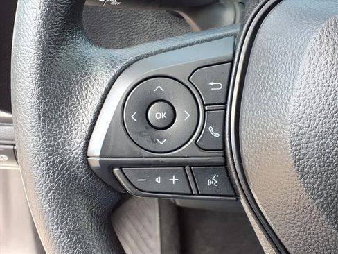 Used 2025 Toyota Corolla LE image 18