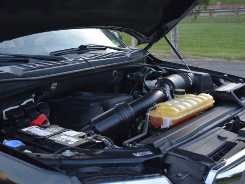 Used 2017 Ford F150 Lariat w/ Equipment Group 501A Mid image 38