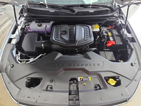 New 2026 Jeep Grand Wagoneer Summit AWD/4WD image 32