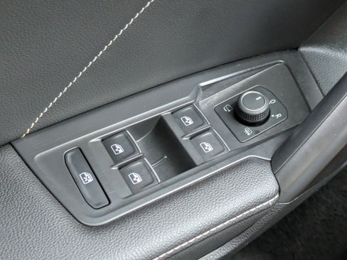 Used 2022 Volkswagen Tiguan SEL R-Line AWD/4WD image 26