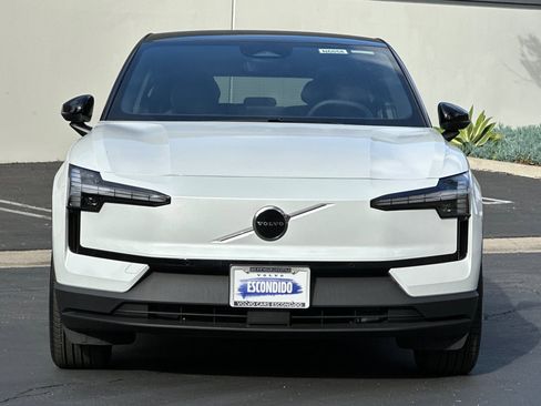 New 2026 Volvo EX30 Plus RWD image 3