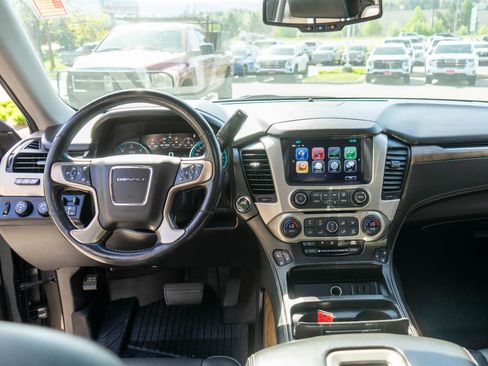 Used 2019 GMC Yukon XL Denali w/ Denali Ultimate Package AWD/4WD image 18