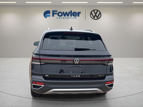New 2026 Volkswagen Taos SE AWD/4WD image 6
