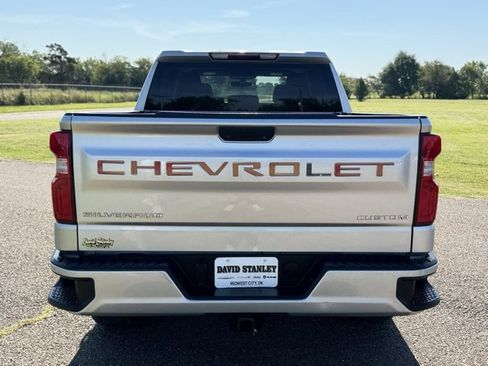 Used 2022 Chevrolet Silverado 1500 Custom image 5