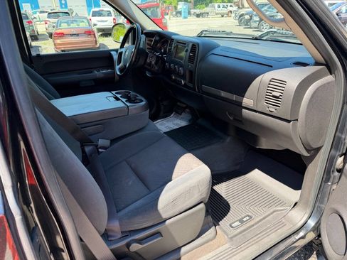 Used 2009 GMC Sierra 2500 SLE w/ Convenience Package AWD/4WD image 21
