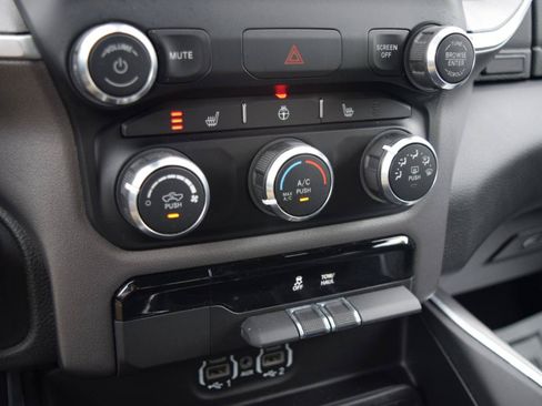 Used 2023 RAM 1500 Big Horn AWD/4WD image 29