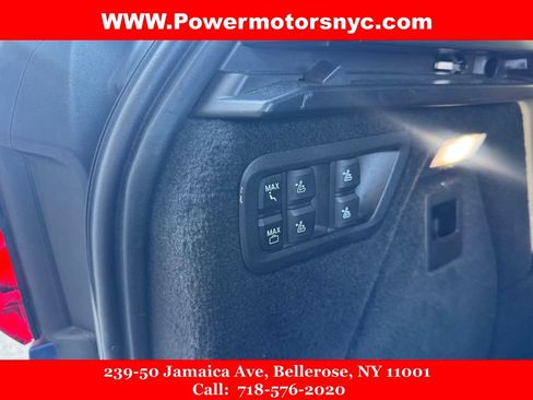 Used 2021 BMW X7 xDrive40i w/ M Sport Package AWD/4WD image 32