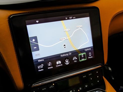 Used 2018 Maserati GranTurismo Sport image 70