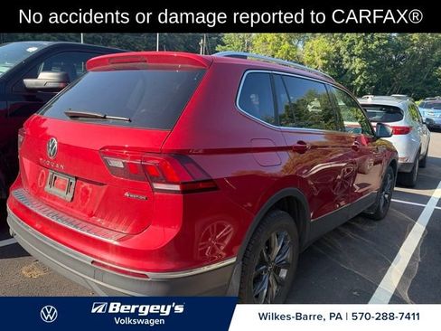 Certified 2023 Volkswagen Tiguan SE w/ Panoramic Sunroof Package AWD/4WD image 2