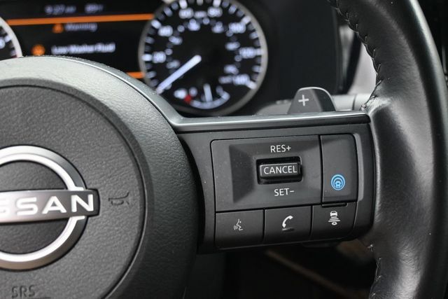 Used 2024 Nissan Pathfinder SV FWD image 14