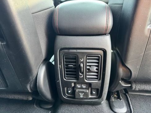 Used 2024 Dodge Durango GT AWD/4WD image 18