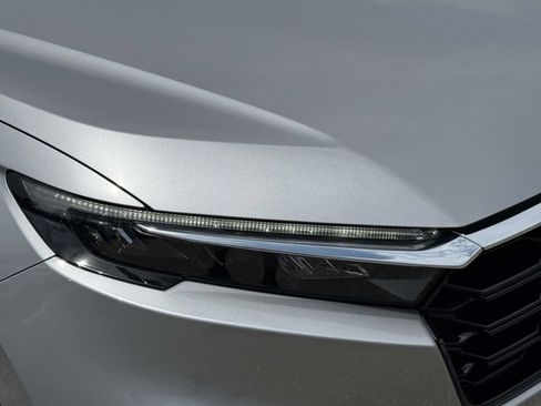 Used 2023 Honda CR-V EX-L image 7