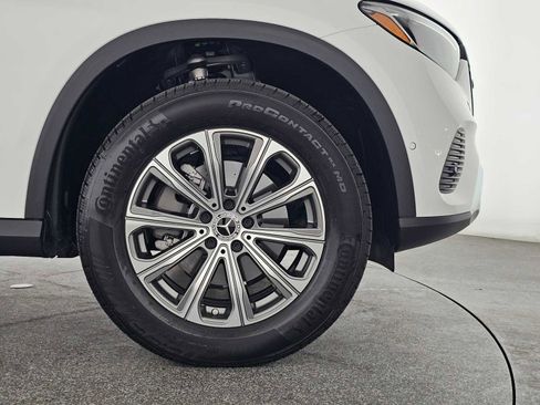 Certified 2025 Mercedes-Benz GLC 300 image 11