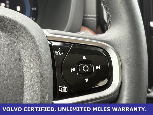 Certified 2023 Volvo XC60 B5 Ultimate w/ Climate Package image 18