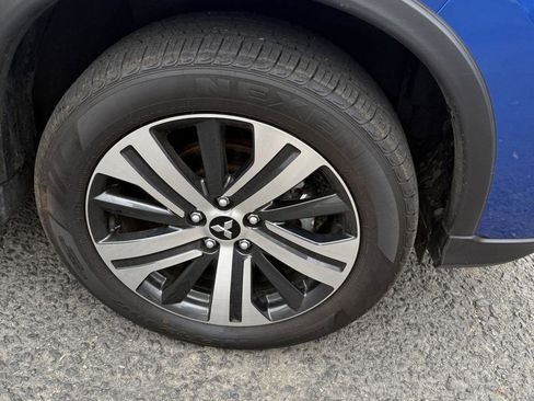 Used 2025 Mitsubishi Outlander Sport ES image 2