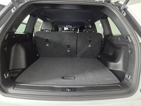 New 2026 Jeep Grand Cherokee Altitude RWD image 18