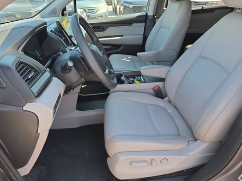 Used 2018 Honda Odyssey EX-L image 11