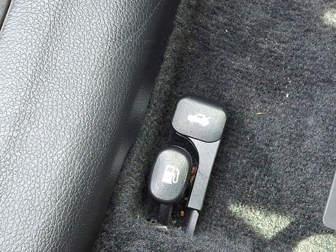 Used 2017 Kia Forte LX image 25