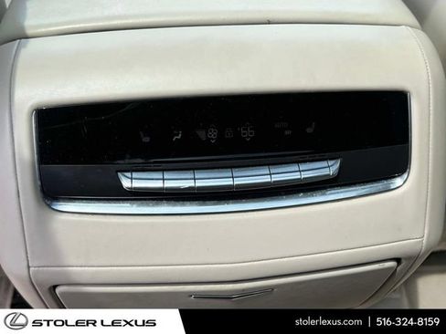 Used 2023 Cadillac Escalade ESV Sport Platinum AWD/4WD image 19